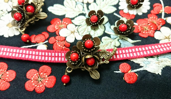 帯留め 枝梅 赤珊瑚 帯留め 和兎庵(watoan) 通販 13186708｜Creema