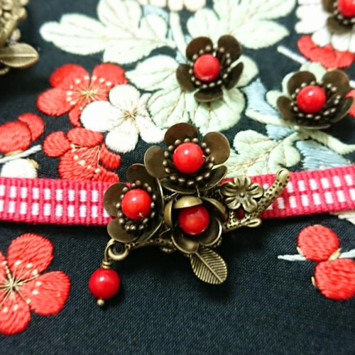 帯留め 枝梅 赤珊瑚 帯留め 和兎庵(watoan) 通販 13186708