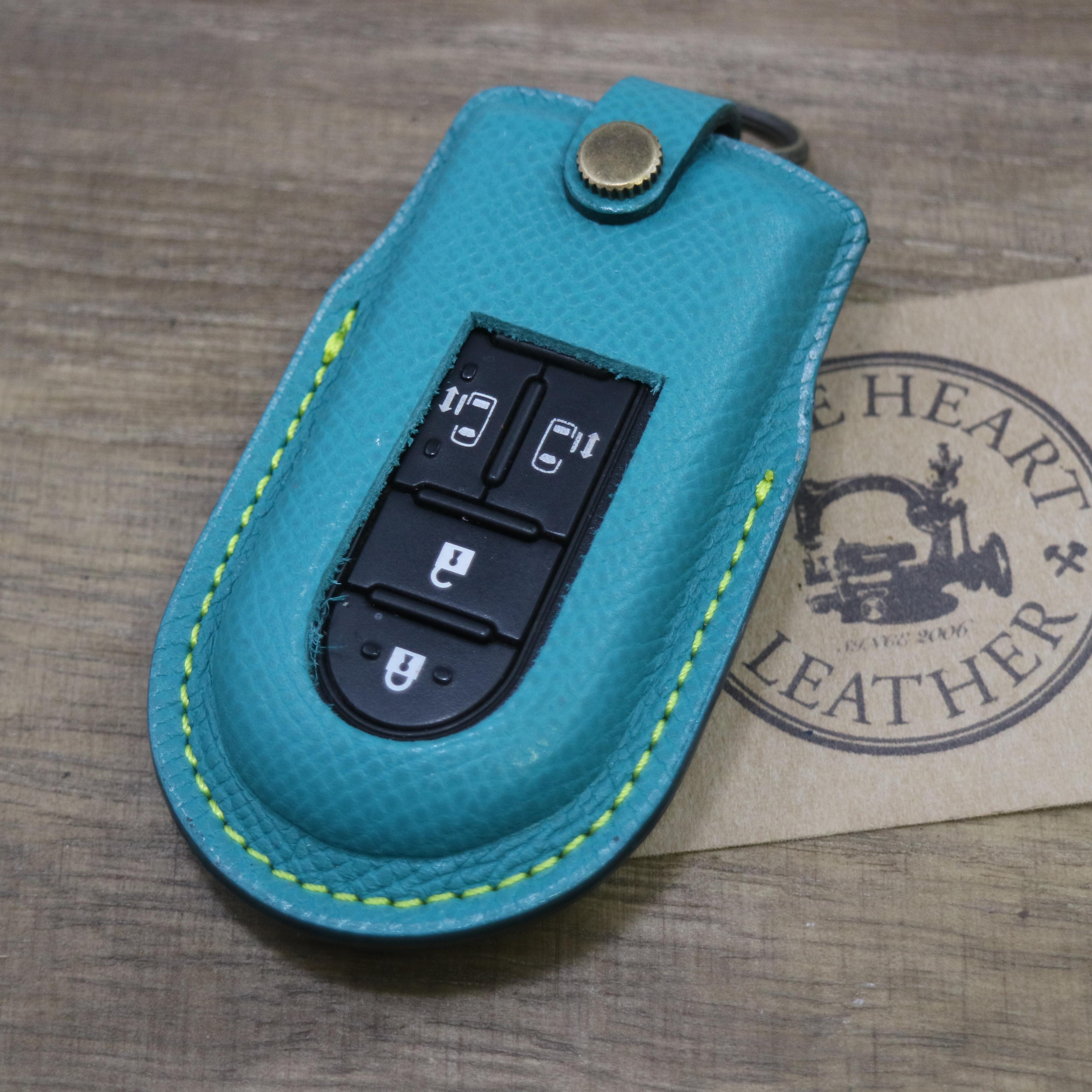 名入れ 無料 キーケース　ダイハツ　本革    ブーン ウェイク トール等  高級皮革ヴォーエプソン【レザーキースーツ】