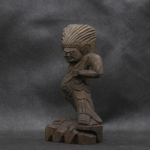 円空仏　仏像　木彫り 木彫の神仏像を残した僧・円空の展覧会が京都で、素朴で力強い円