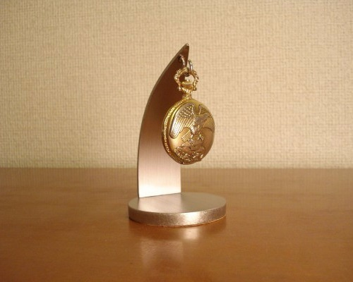 懐中時計スタンド　　ブラックデザインデスク懐中時計ケーススタンド　AKデザイン ブラック懐中時計収納、ディスプレイスタンド ak-design | iichi 日々