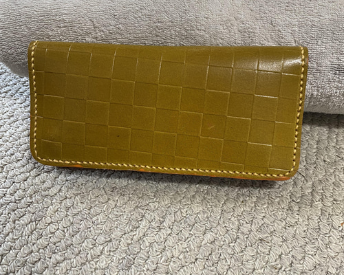 【馬年】長財布 馬金具付き　小物入れ付き 金具を全く使わない軽く薄く作ったシンプル馬革財布 小銭入れナシ