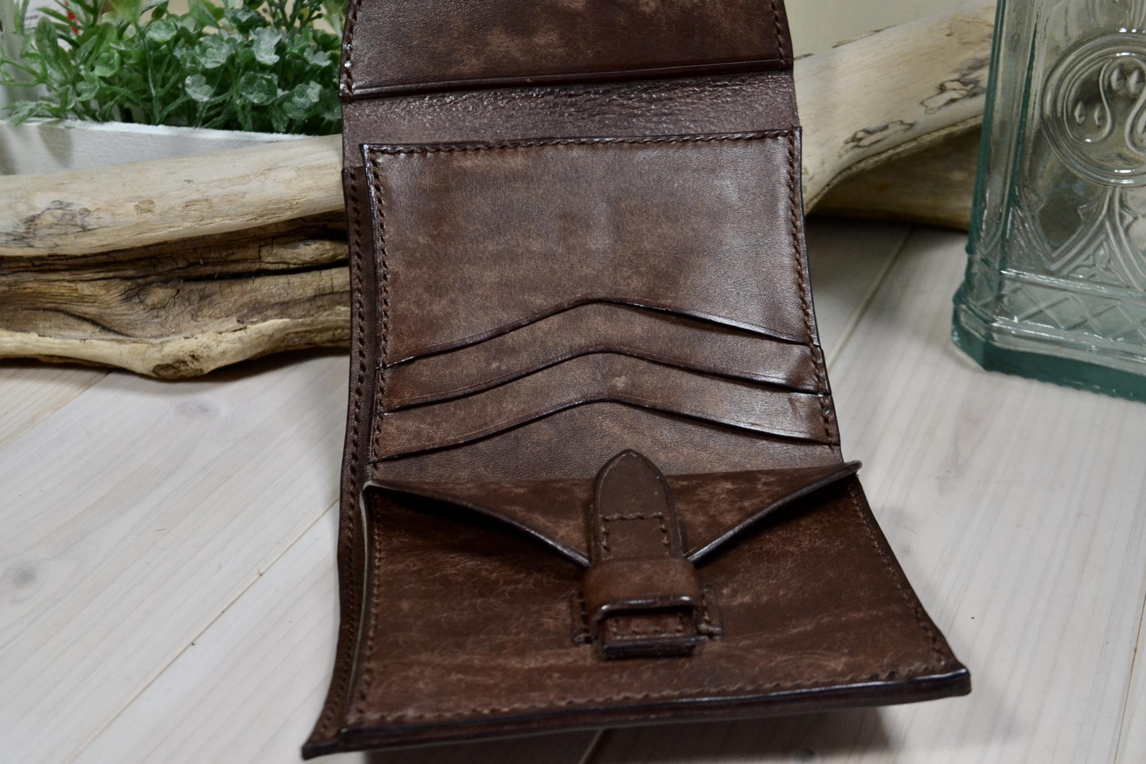 イタリアンレザー【マヤレザー】手に馴染む二つ折り財布　チョコカラー