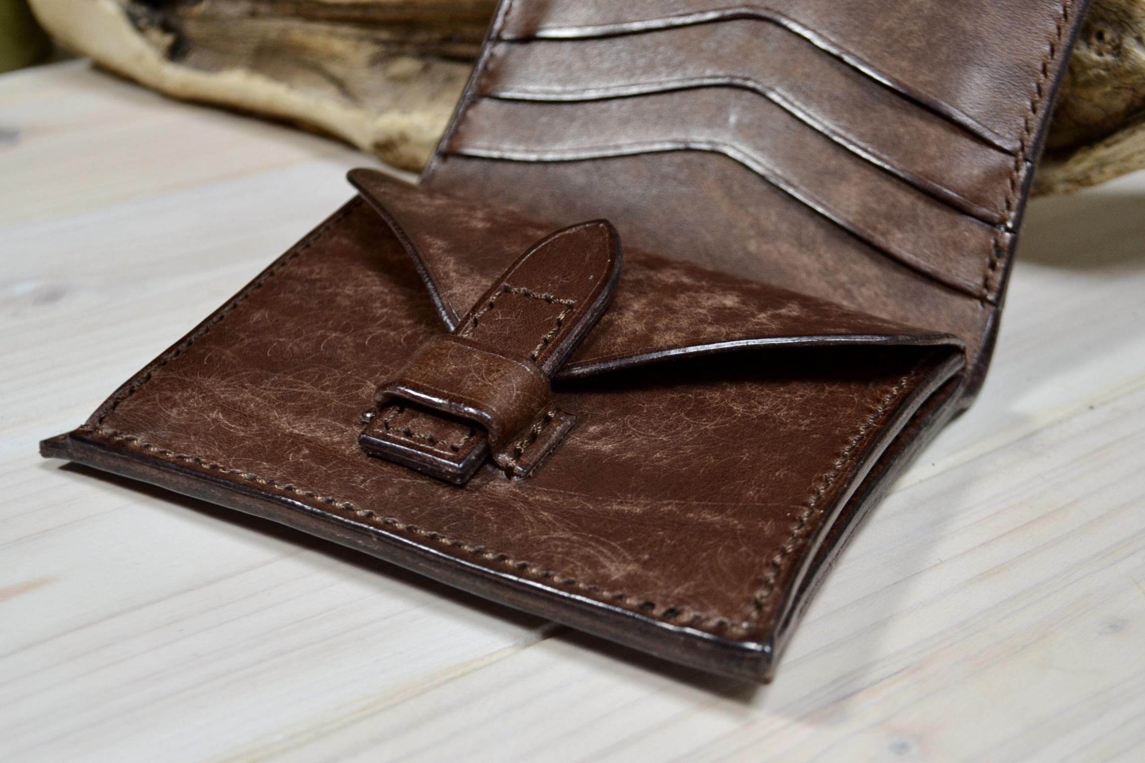 イタリアンレザー【マヤレザー】手に馴染む二つ折り財布　チョコカラー