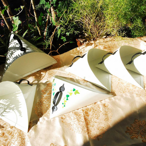 デコれる！？アンティーク風金属製トライアングル手造りちりとり