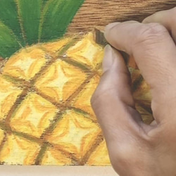ハワイアンチョークアートで【パイナップルを描くキット：木のボード】 3枚目の画像