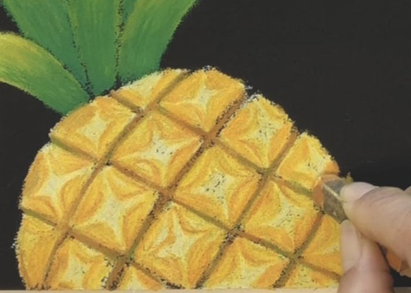 ハワイアンチョークアートで【パイナップルを描くキット：ブラックボード】 3枚目の画像
