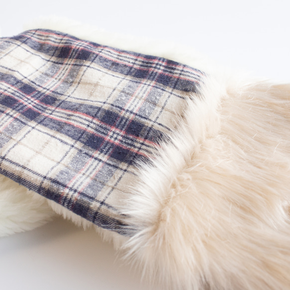 PSNY 白色生態毛皮和白色 Aran 圖案針織和格子圍巾人造毛皮成人協調 SD18 第9張的照片