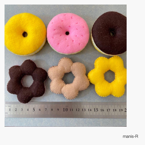 〖ニャンコ　商品違い多い❌翌日受取通知⭕️〗フェルトドーナツ ハンドメイド ニャンコ 商品違い多い❌翌日受取通知⭕️〗フェルトドーナツ