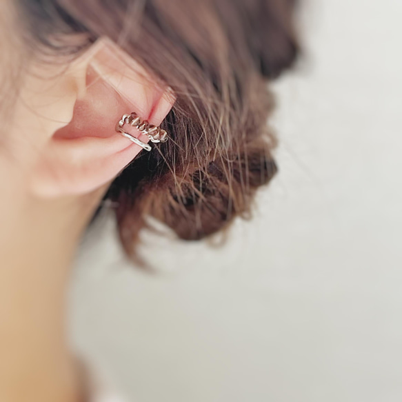 【JORIE】金属アレルギー対応　大人色スモーキークォーツCROWN Ear cuff 5枚目の画像