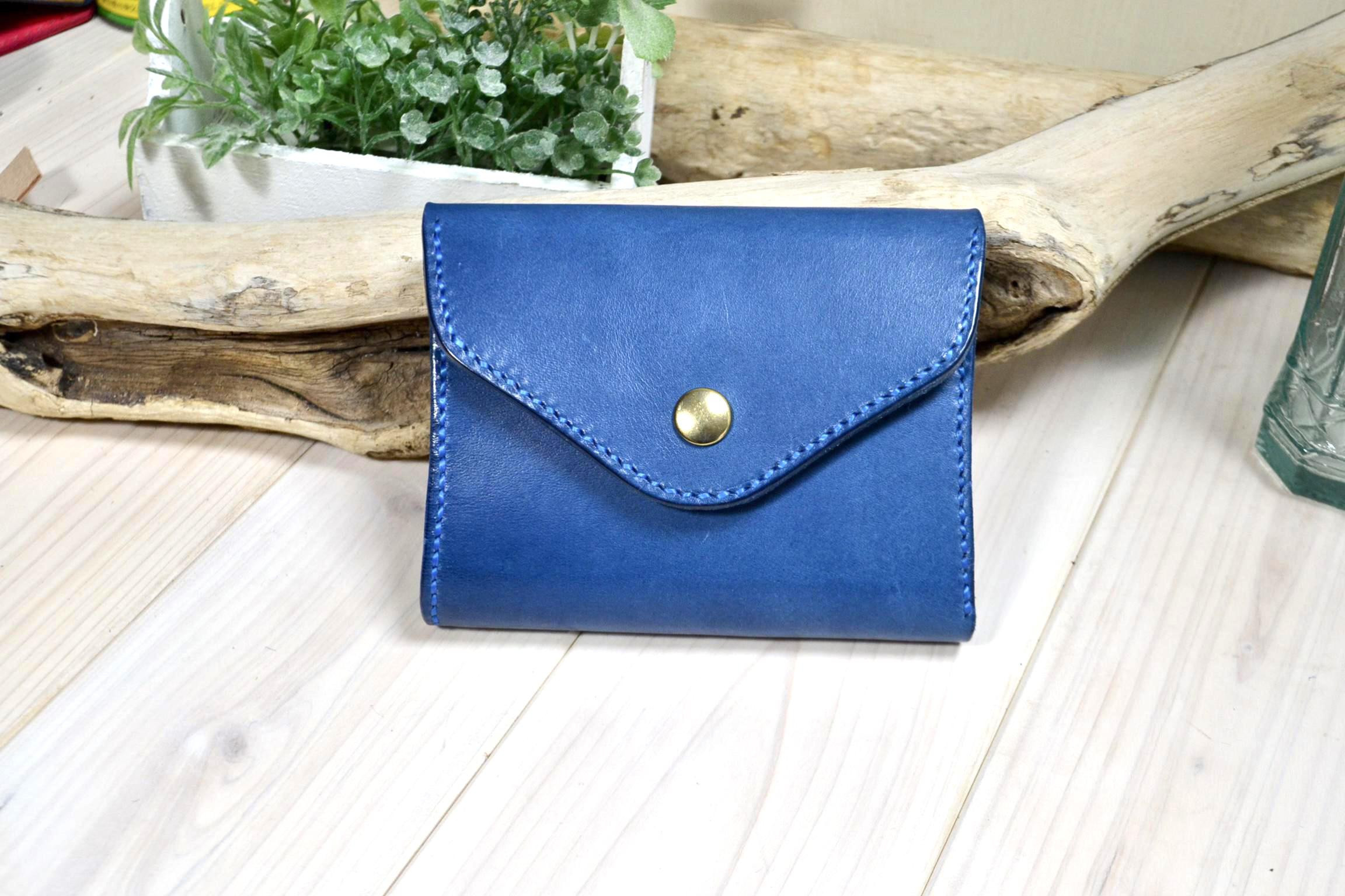 イタリアンレザー【マヤレザー】手に馴染む二つ折り財布　コバルトカラー