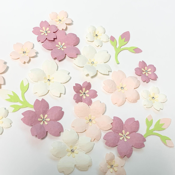 3色の桜とつぼみのペーパーパーツ 4枚目の画像