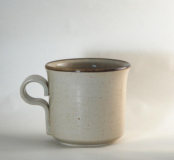 マグカップ（白）「サナエイチゴ」      口径8.5cm×7.5cm 4枚目の画像