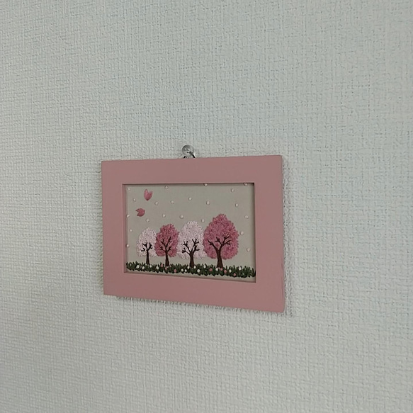 ★フレームを選べる　刺繡フレーム　春の風景　桜並木 4枚目の画像