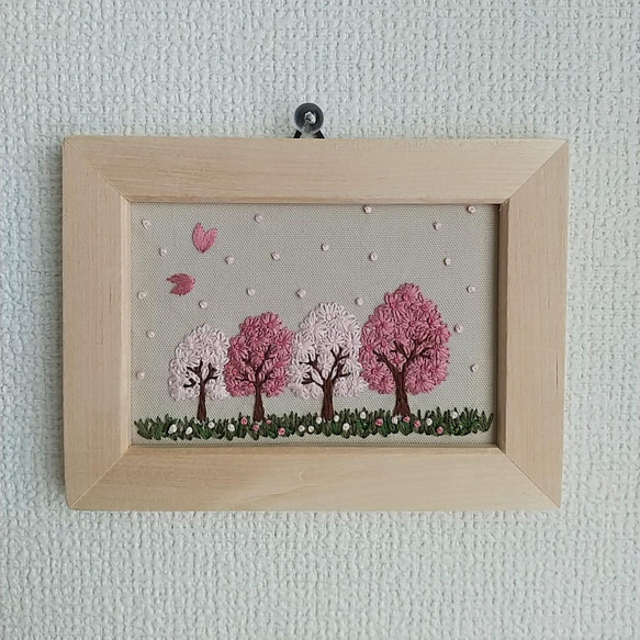 ★フレームを選べる　刺繡フレーム　春の風景　桜並木 2枚目の画像