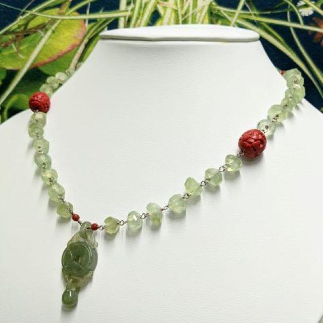 ネフライト一石彫ネックレス / K14WG Nephrite Single-Stone Carving Necklace