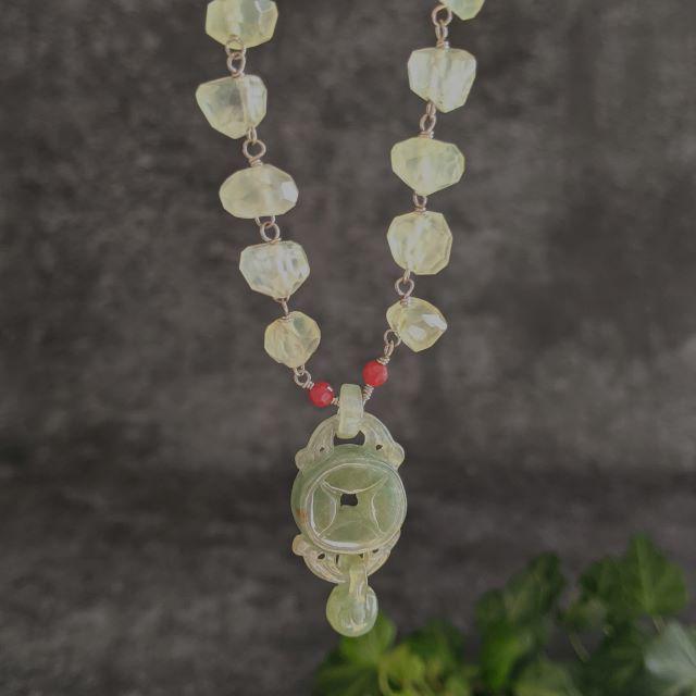 ネフライト一石彫ネックレス / K14WG Nephrite Single-Stone Carving Necklace
