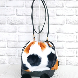 三毛猫 ハンドメイド 丸い 巾着 ベージュ 三毛猫ハンドメイド丸い巾着