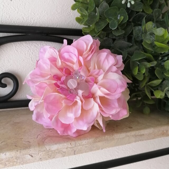 附帶包裝♡花朵的美是鮮活的！奶油粉紅胸花 第1張的照片