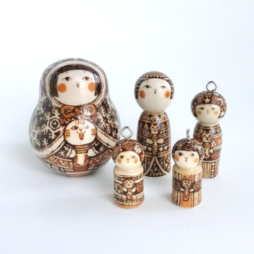 雪華模様のこけし顔のオブジェ 立体・オブジェ こきちや 通販 13190003