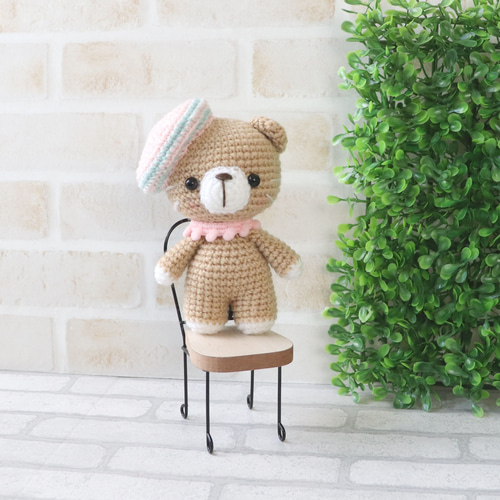 ゆるっとなあみぐるみ：ベージュのあみくまにゃん（立っちしているよ