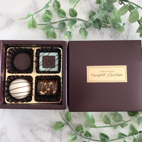 オトナ チョコレートマグネット 4個セット（トリュフ箱入り）チョコ