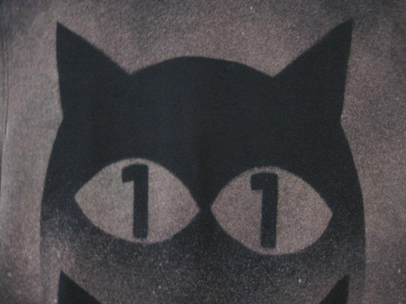 1点　ネコ模様【11】ブラックパーカー　猫／ブラック／きもかわいい／招き／トラ／キモイ／キャット／キャッツアイ 5枚目の画像