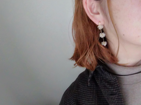 【ミニ】ぽんぽんビーズのクリアアクセサリー 2枚目の画像