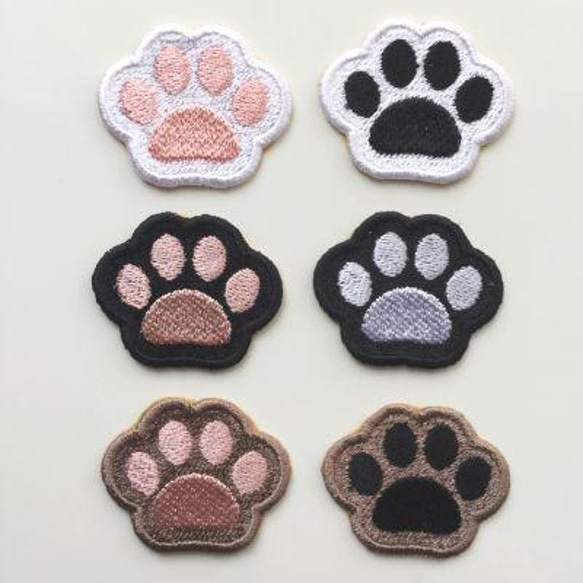 肉球　刺繍シールorアイロンワッペン 1枚目の画像