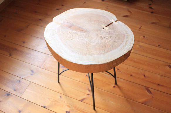天然木　杉の切り株 アイアンサイドテーブル　１点もの③ 3枚目の画像