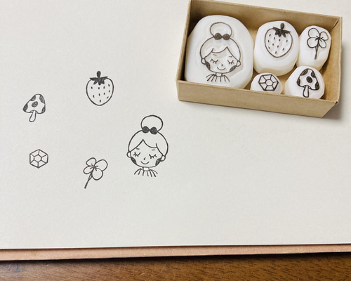 消しゴムはんこ★ニコちゃんサクランボ 消しゴムはんこ☆ニコちゃんサクランボ