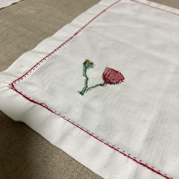 フランスビンテージカクテル刺繍ナプキン赤い花 2枚目の画像