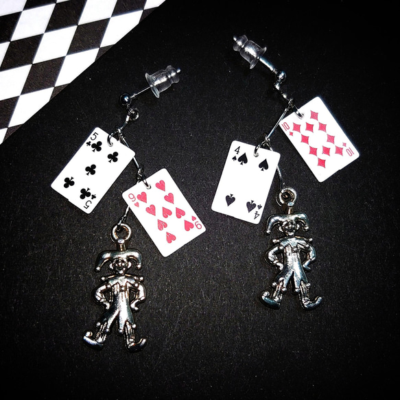 WEB限定カラー ピエロ 道化 ジョーカー Joker トランプ シルバー ピアス ピアス 10号～