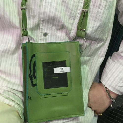 fear&desire スモールカーフスキンバッグ　グリーン fear&desire スモールカーフスキンバッグ グリーン2
