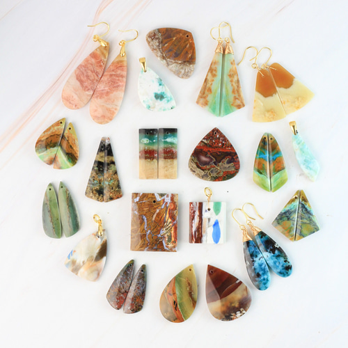 1個限定】ブルーオパライズド・ウッド ルース 耳飾り ピアス（フック