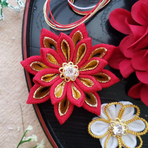 つまみ細工リボン髪飾り赤白七五三成人式浴衣卒業式花魁結婚式