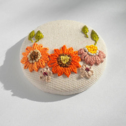 お花の刺繍ブローチ/ヘアゴム 6枚目の画像