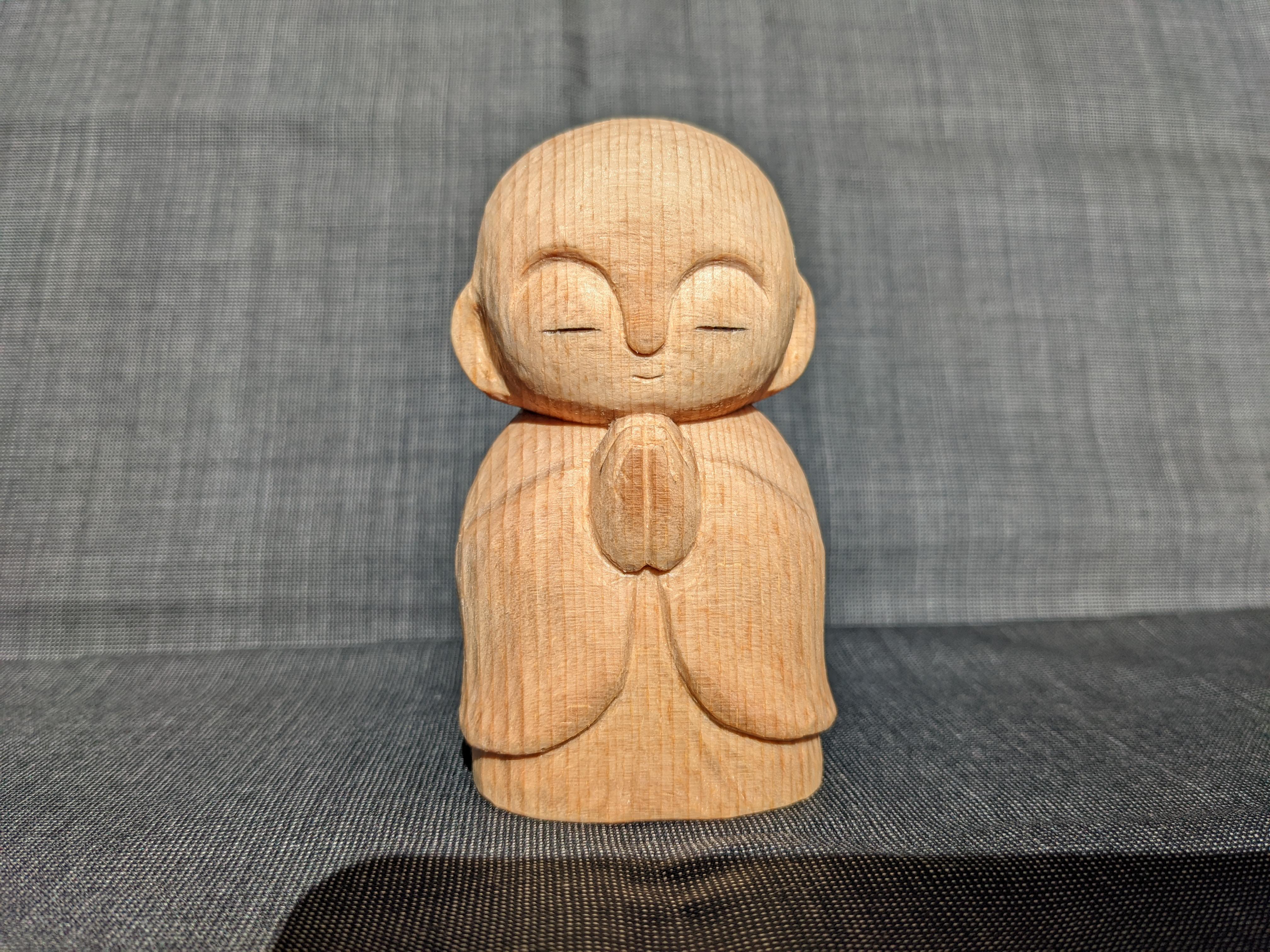 木彫りの小さな六地蔵