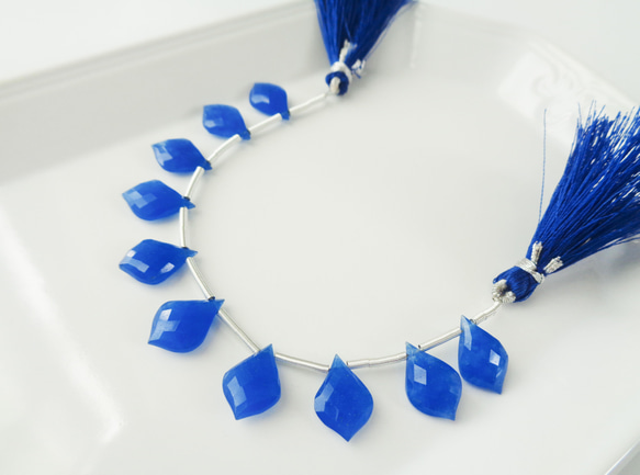 ブルークォーツァイト《斜めカット》2粒 天然石 robin's shop 通販