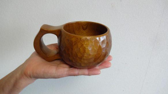 茶色い真桑の一木彫りコーヒーカップ　 11枚目の画像