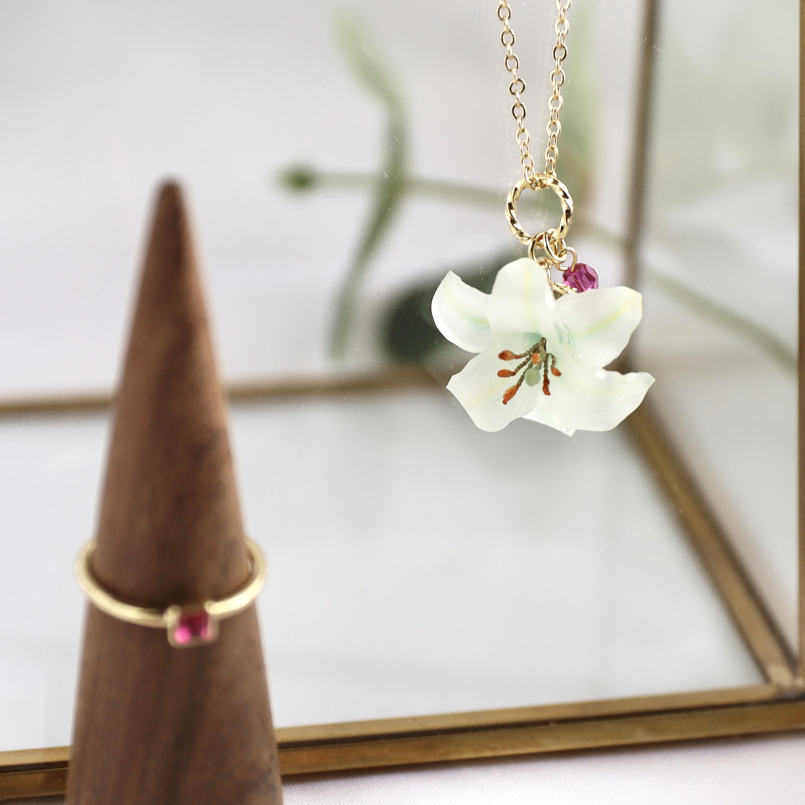 ウェディングネックレス ラッピング無料☆ガラスの花飾り クリスタル×パール