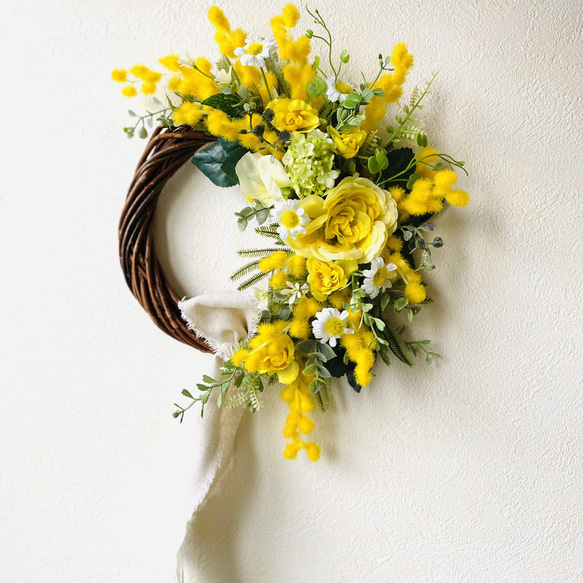 再販　ミモザと薔薇のハーフリース　誕生日　プレゼント　アーティフィシャルフラワー　結婚祝い　ウェルカムリース　黄色　春 6枚目の画像