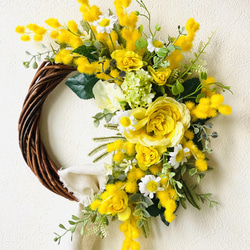 再販　ミモザと薔薇のハーフリース　誕生日　プレゼント　アーティフィシャルフラワー　結婚祝い　ウェルカムリース　黄色　春 5枚目の画像