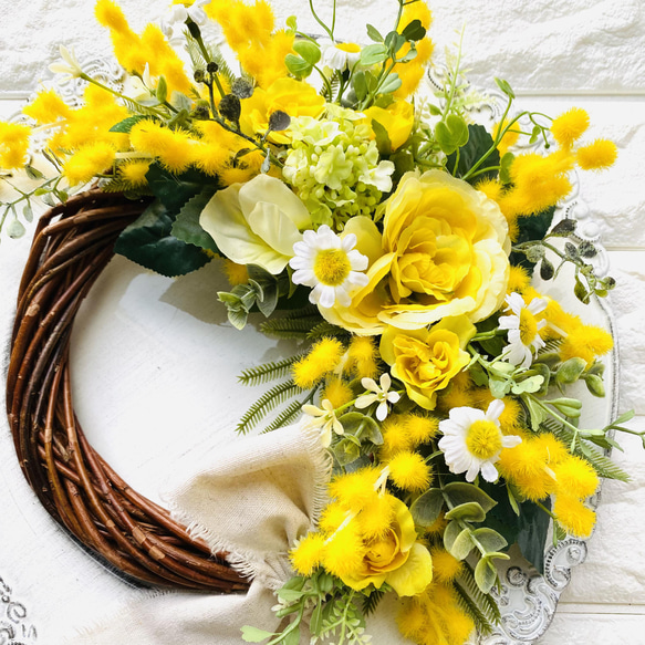 再販　ミモザと薔薇のハーフリース　誕生日　プレゼント　アーティフィシャルフラワー　結婚祝い　ウェルカムリース　黄色　春 3枚目の画像