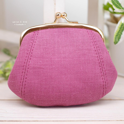 ハンドメイド　手刺繍　がま口ポーチ☆ まりもです ハンドメイド 手刺繍 がま口ポーチ☆ まりも様専用です