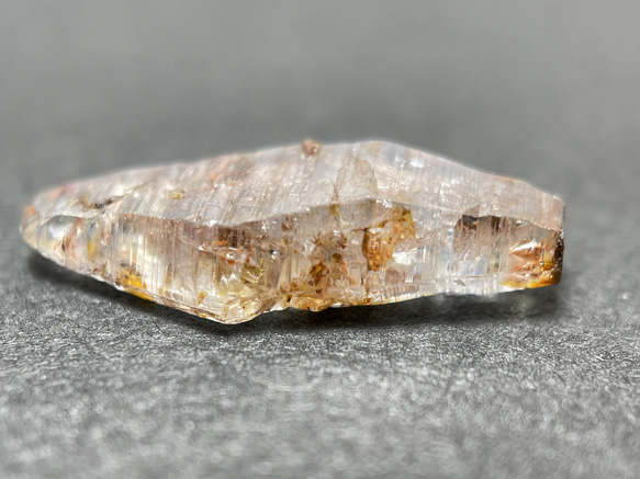 サファイア原石 サファイアクリスタル 2.50カラット ホワイト 天然