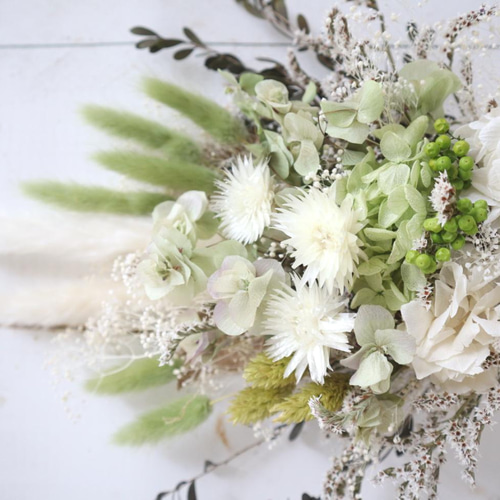 ＊Natural＊グリーンとホワイトのスワッグ☆ドライフラワースワッグ 楽天市場】ドライフラワー グリーンホワイトスワッグ ＊ 素朴な