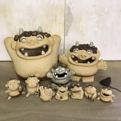 酒飲み鬼（極小座布団 別） O-176 陶製 /Drinker demon/酒鬼 その他