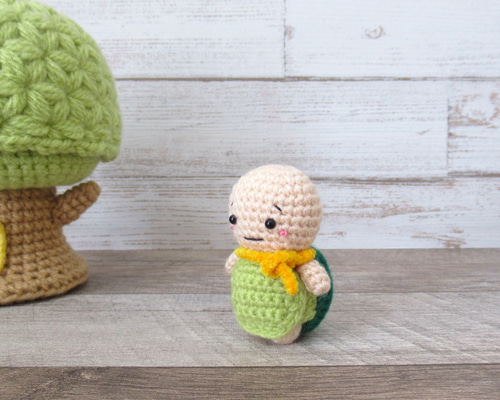 甲羅が脱げる まゆ毛カメさんあみぐるみ(緑) あみぐるみ kouraboshi