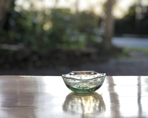 吹きガラス ミントグリーン ティピ 月 星 三角豆皿 薬味皿・豆皿 は